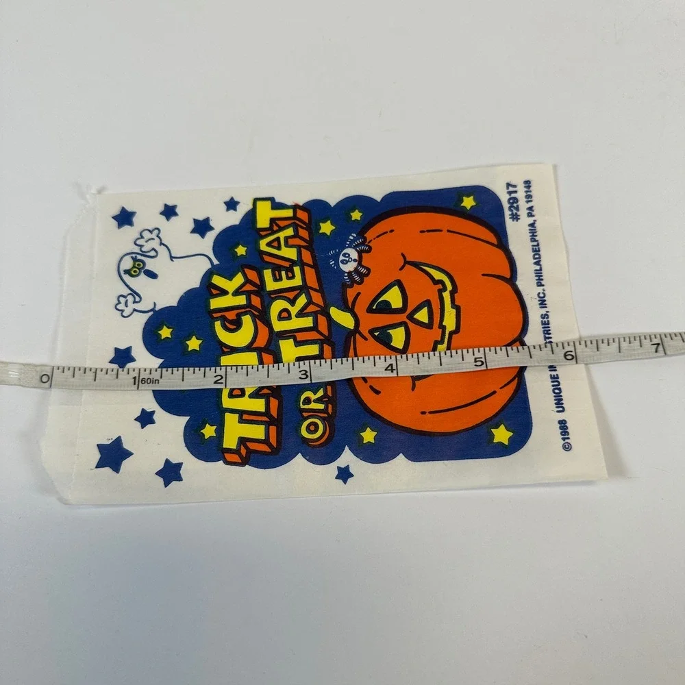12 Vintage 1988 Unique Industries Trick or Treat Halloween Paper Bags Pumpkin